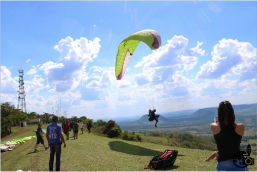 Foto de SERRA DA LAGINHA “ ILHA DO AR “